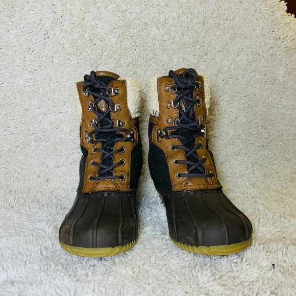 Tommy Hilfiger Rian Lace-Up Winter Boots - Picture 4 of 12